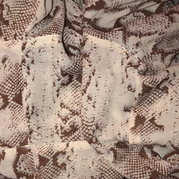 L Python Print Pullover Style V-Neck Long Sleeve Blouse - Picture 10 of 10